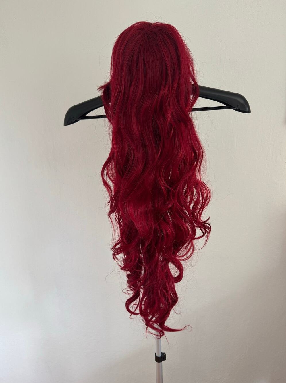 Arda Wigs Women's Long Layered Crimson Red Halloween Poison Ivy Cosplay Wig